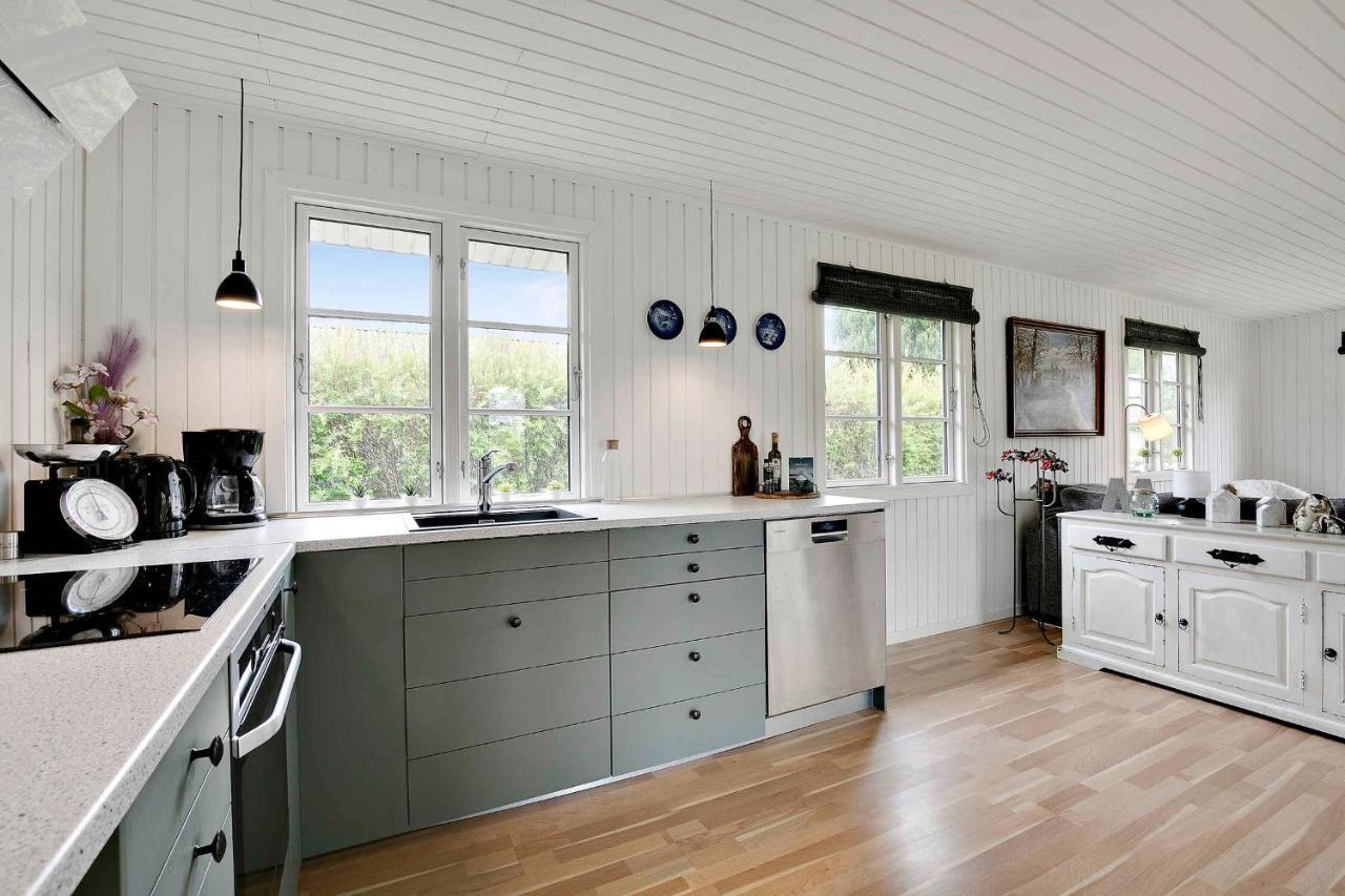 Nyistandsat Sommerhus Med Kaerlighed Og Sjael Kyndelose 외부 사진