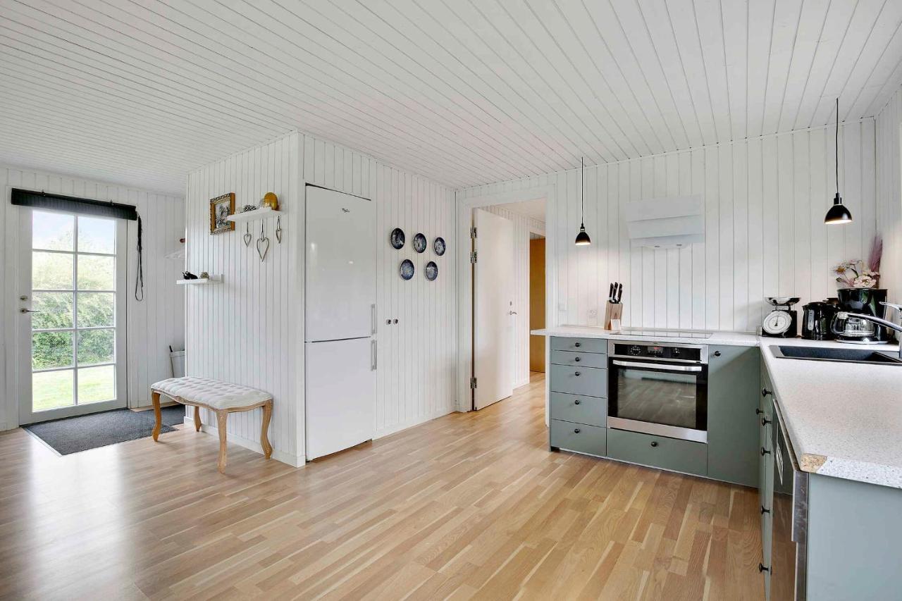 Nyistandsat Sommerhus Med Kaerlighed Og Sjael Kyndelose 외부 사진